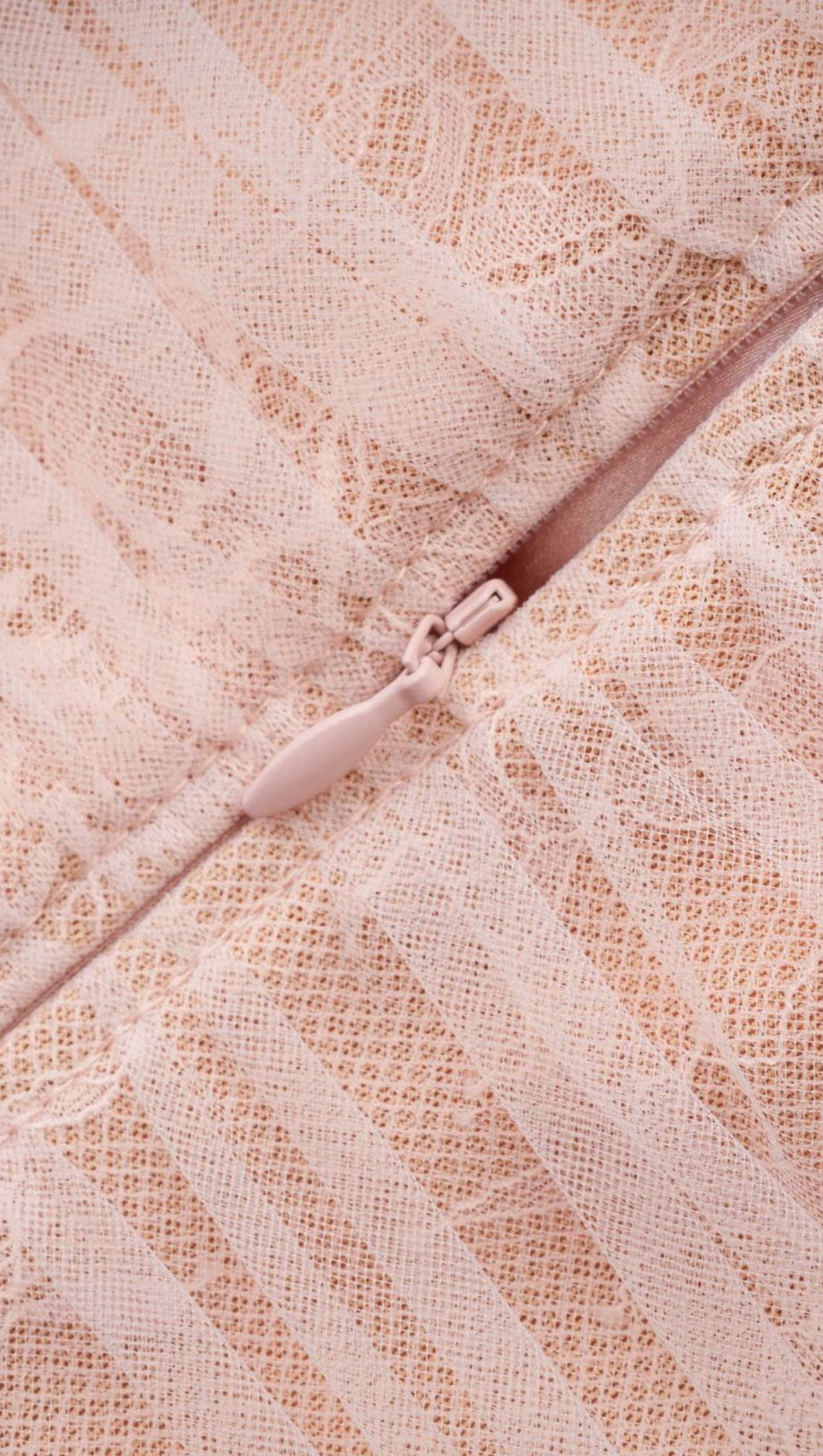 BELT LOOPS MESH MINI DRESS IN PINK