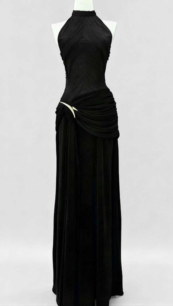 AIIZIE Jára Elegant Halter Neck Knotted Maxi Dress - Effortless Chic for Special Occasions - product image