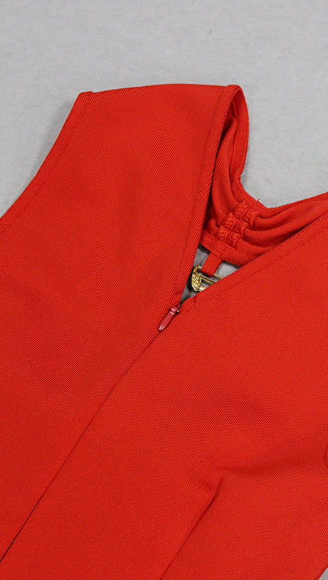 CUT OUT KNIT BANDAGE MIDI DRESS IN RED