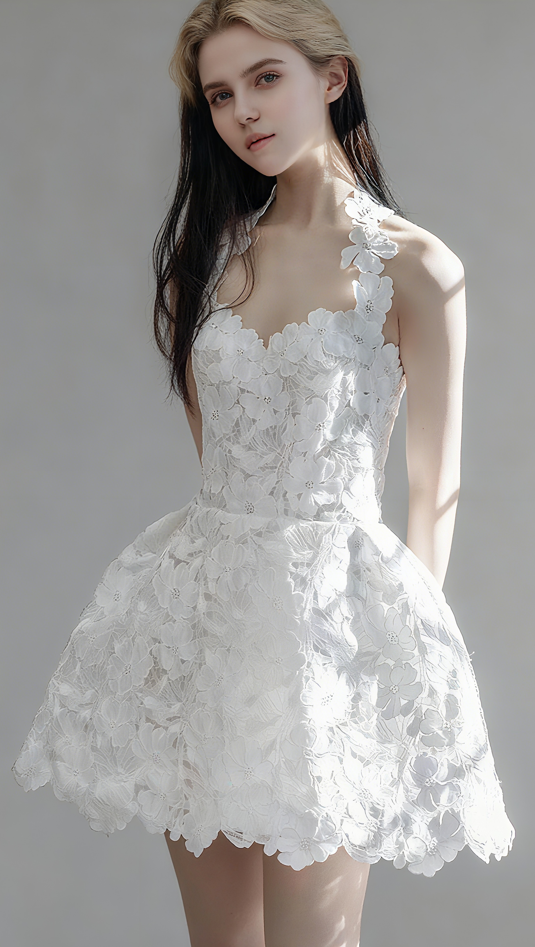 LACE STRAPLESS MINI DRESS IN WHITE