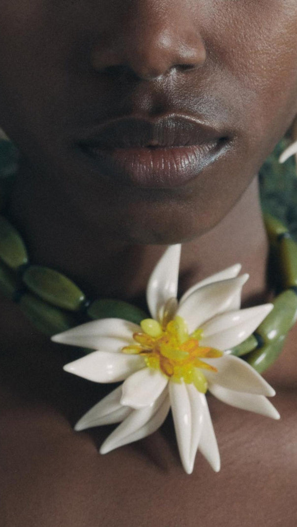 AIIZIE DULCE FLOWER NECKLACE - product image