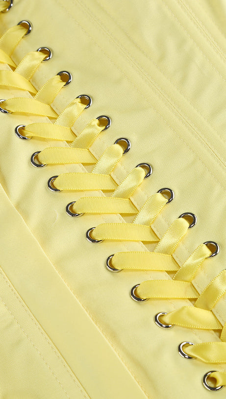 Amy – Minirock-Korsett-Set mit Blumenverzierung in Gelb