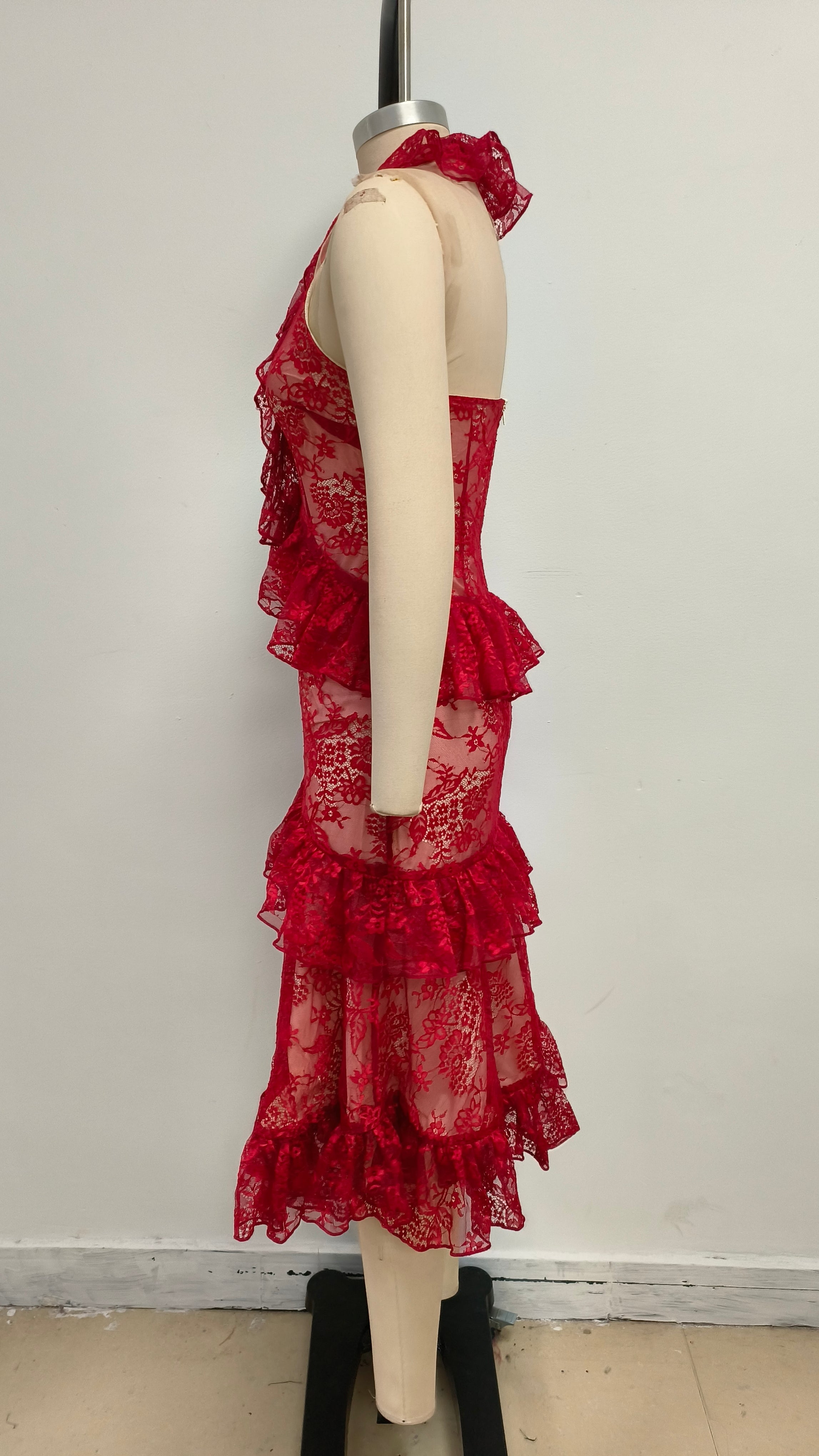 BACKLESS LACE RUFFLED HALTER NECK RED MIDI DRESS