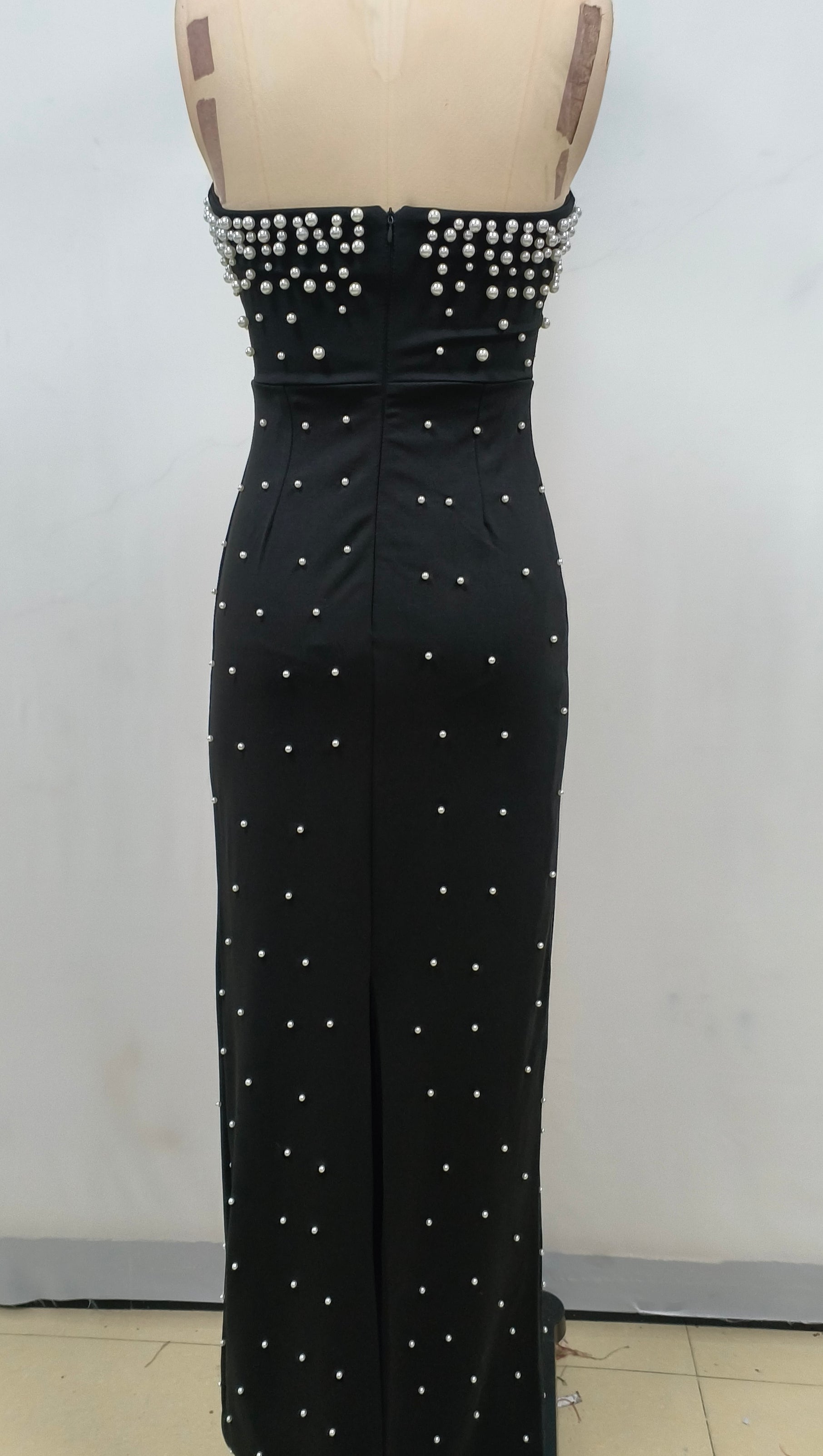 AIIZIE STRAPLESS PEARL MAXI DRESS BLACK - product image