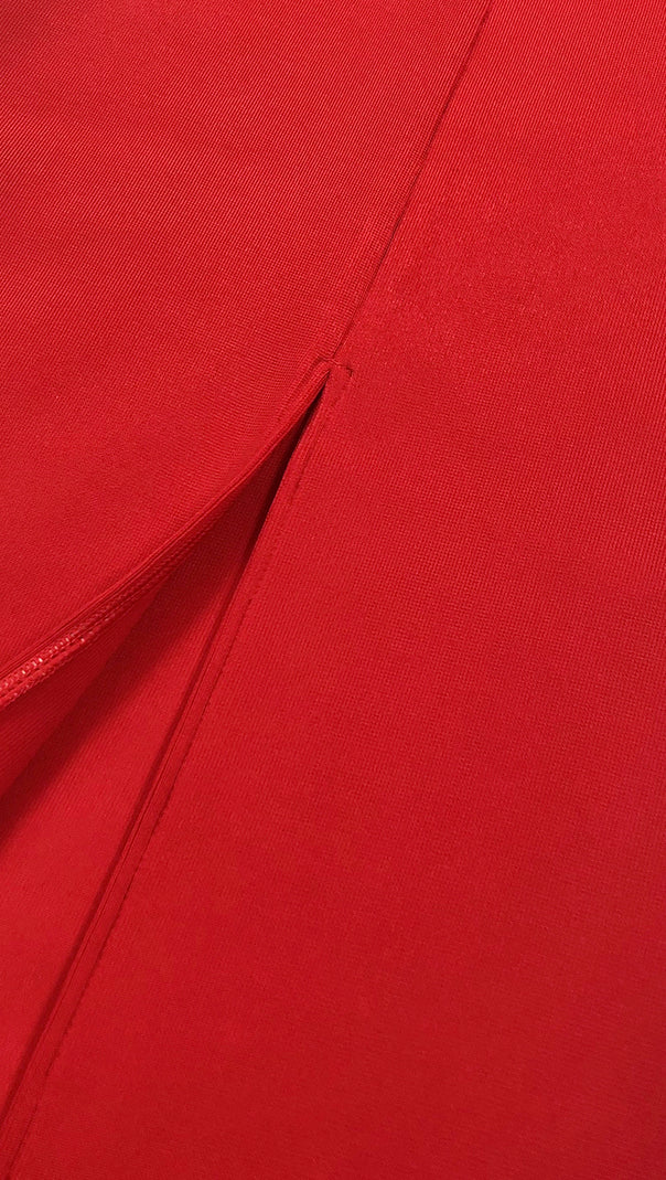 ABITO LUNGO A MANICHE LUNGHE CON CRISTALLI SYLVIA IN ROSSO