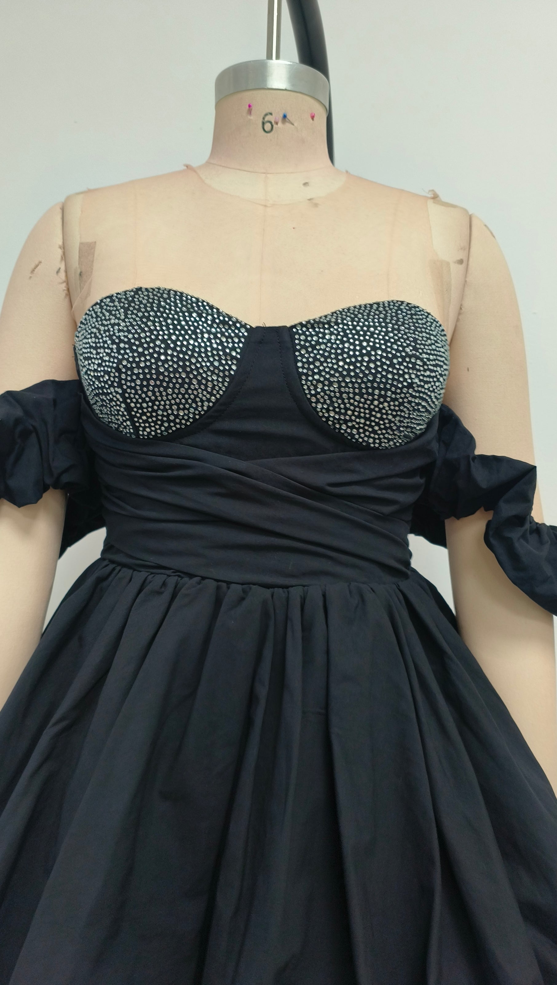 DELISE BLACK OFF-SHOULDER DIAMOND MINI DRESS