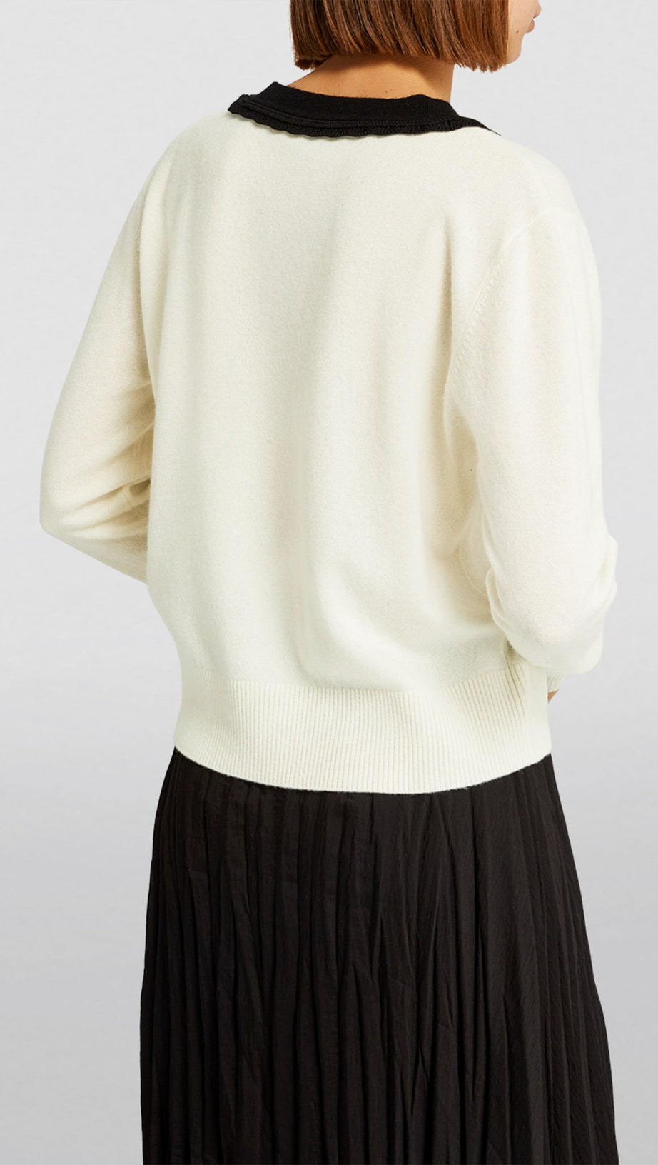 CONTRAST TRIM SWEATER