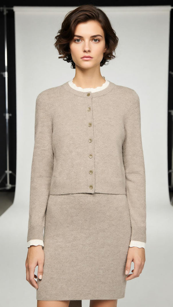 AIIZIE Eleome Timeless Scalloped Trim Knit Cardigan - Chic Contrast Design - product image