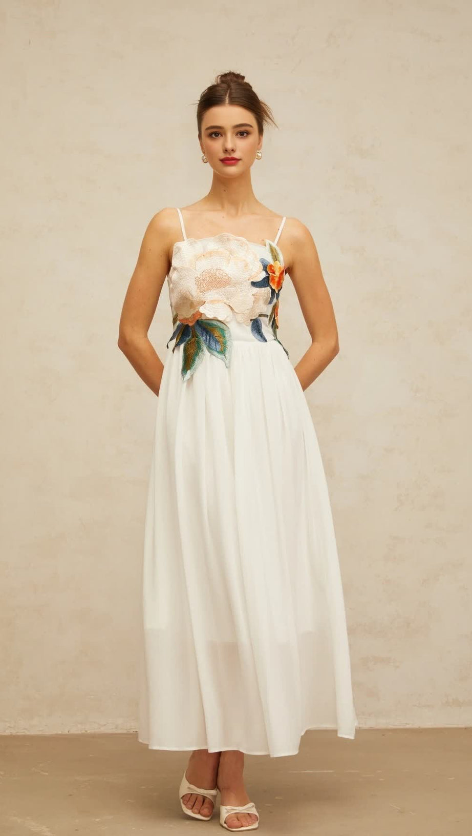 JOANN APPLIQUÉ CAMELLIA FLORAL MAXI DRESS IN WHITE