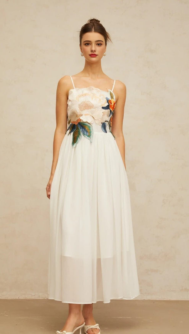 AIIZIE JOANN APPLIQUÉ CAMELLIA FLORAL MAXI DRESS IN WHITE - product image