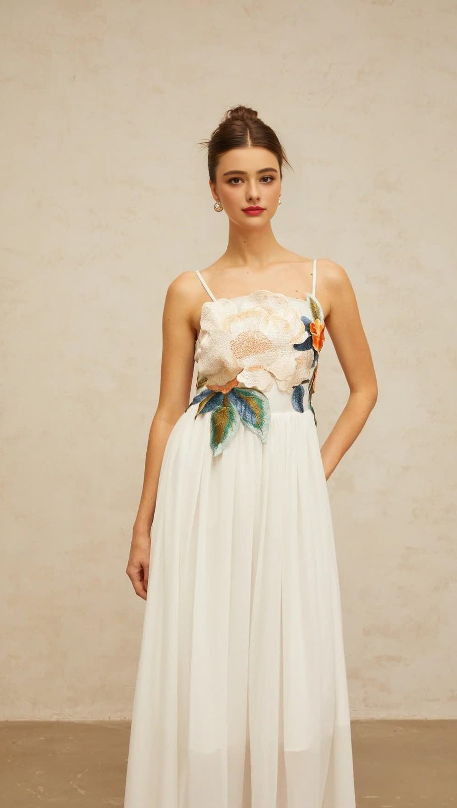 JOANN APPLIQUÉ CAMELLIA FLORAL MAXI DRESS IN WHITE