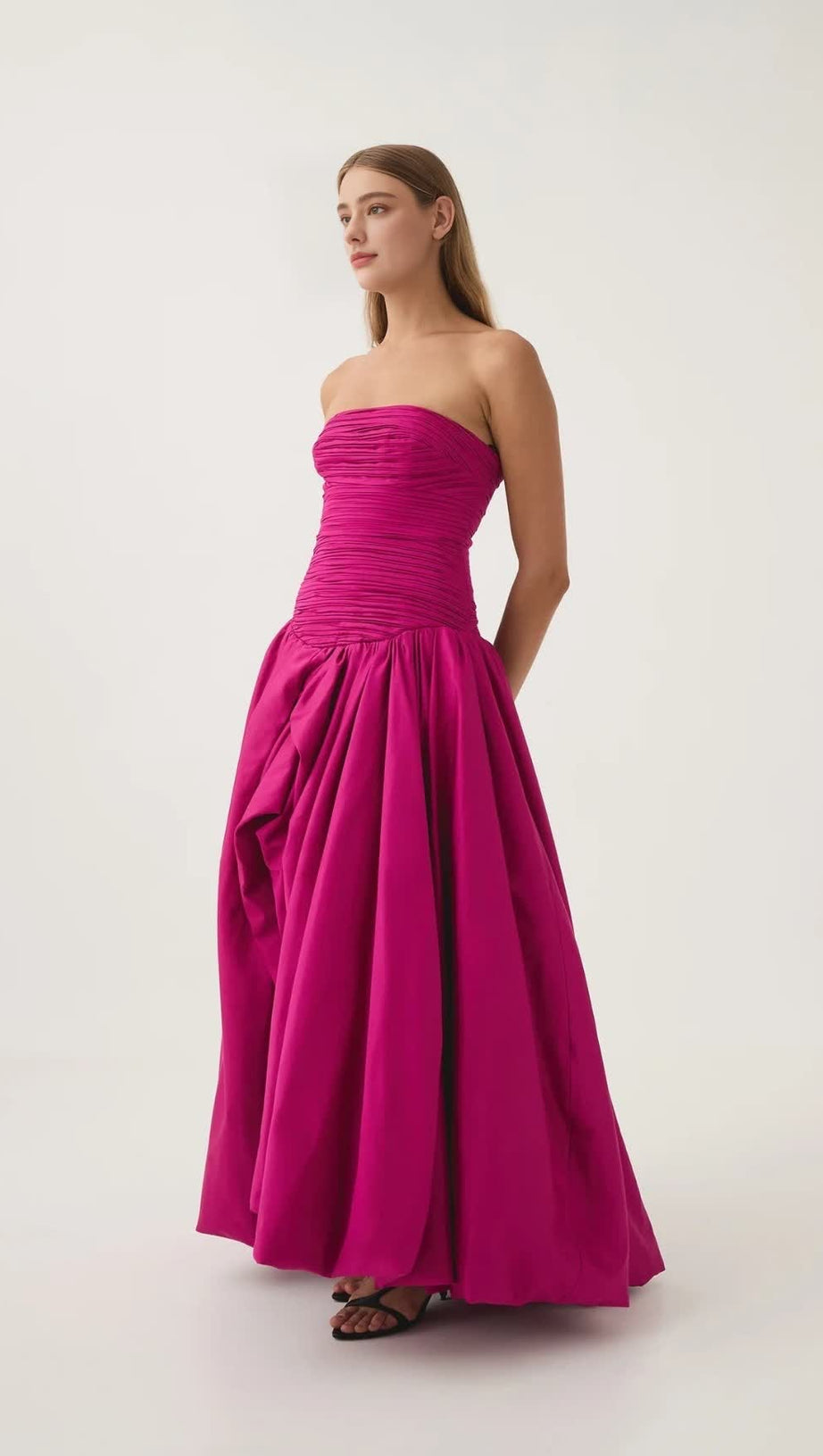 NANCY BUBBLE HEM MAXI DRESS IN ROSE RED