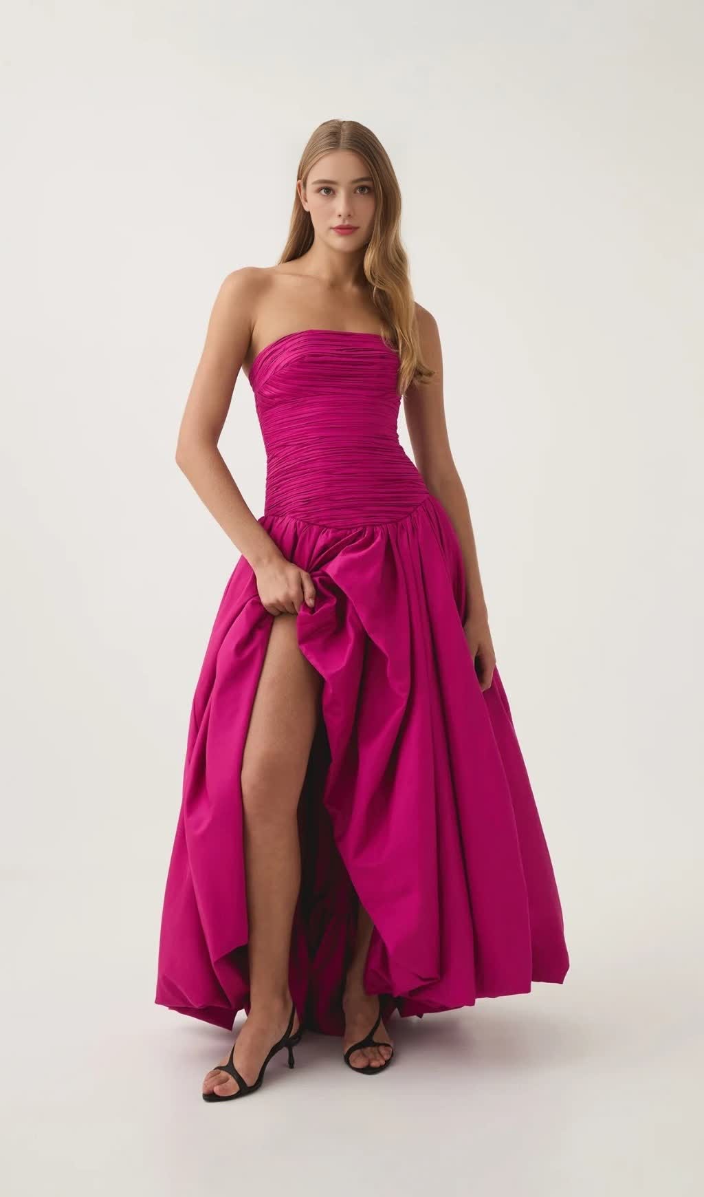 NANCY BUBBLE HEM MAXI DRESS IN ROSE RED