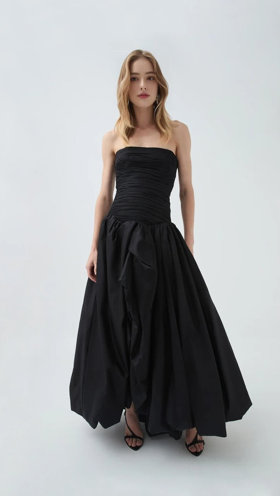 NANCY BUBBLE HEM MAXI DRESS IN BLACK