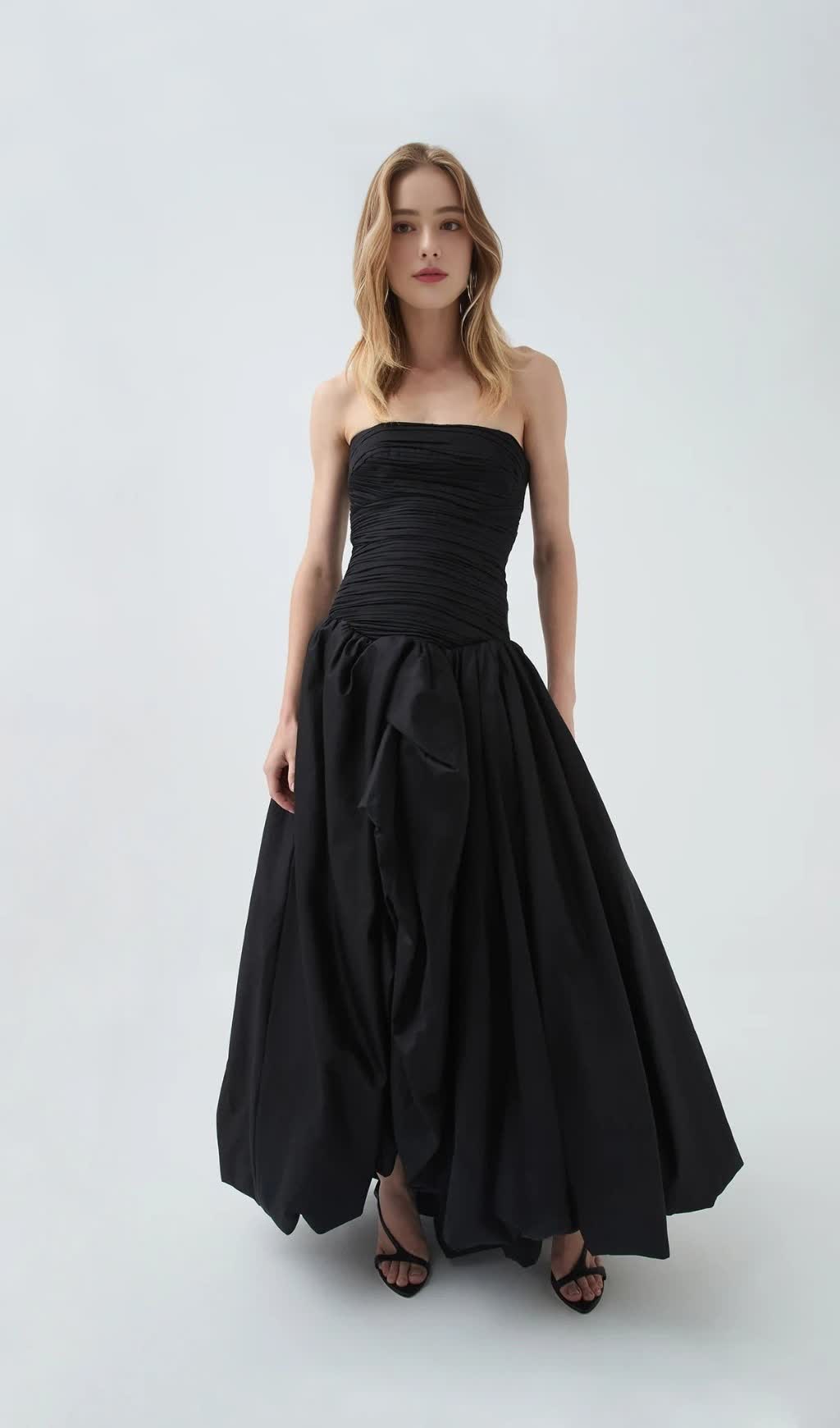 NANCY BUBBLE HEM MAXI DRESS IN BLACK