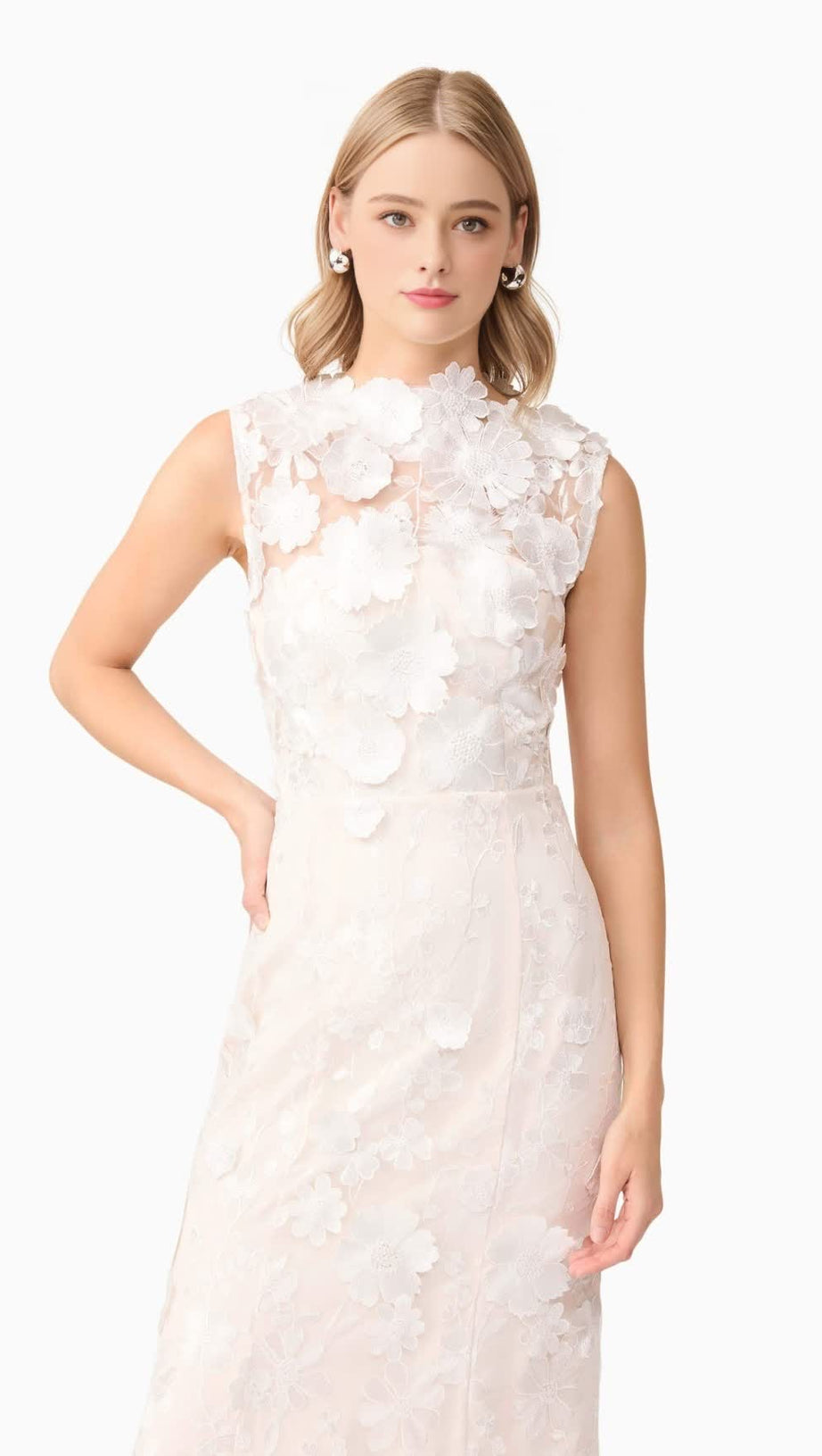 YVETTE 3D FLOWER EMBROIDERY GOWN IN WHITE