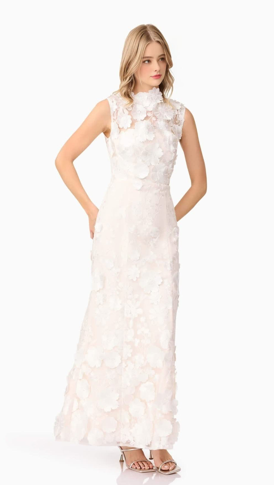 YVETTE 3D FLOWER EMBROIDERY GOWN IN WHITE