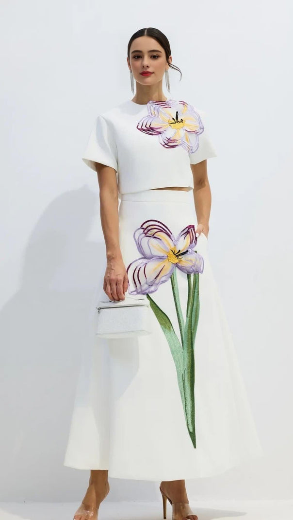AIIZIE INDIE APPLIQUÉ SLEEVE IRIS PRINT SET IN WHITE - product image
