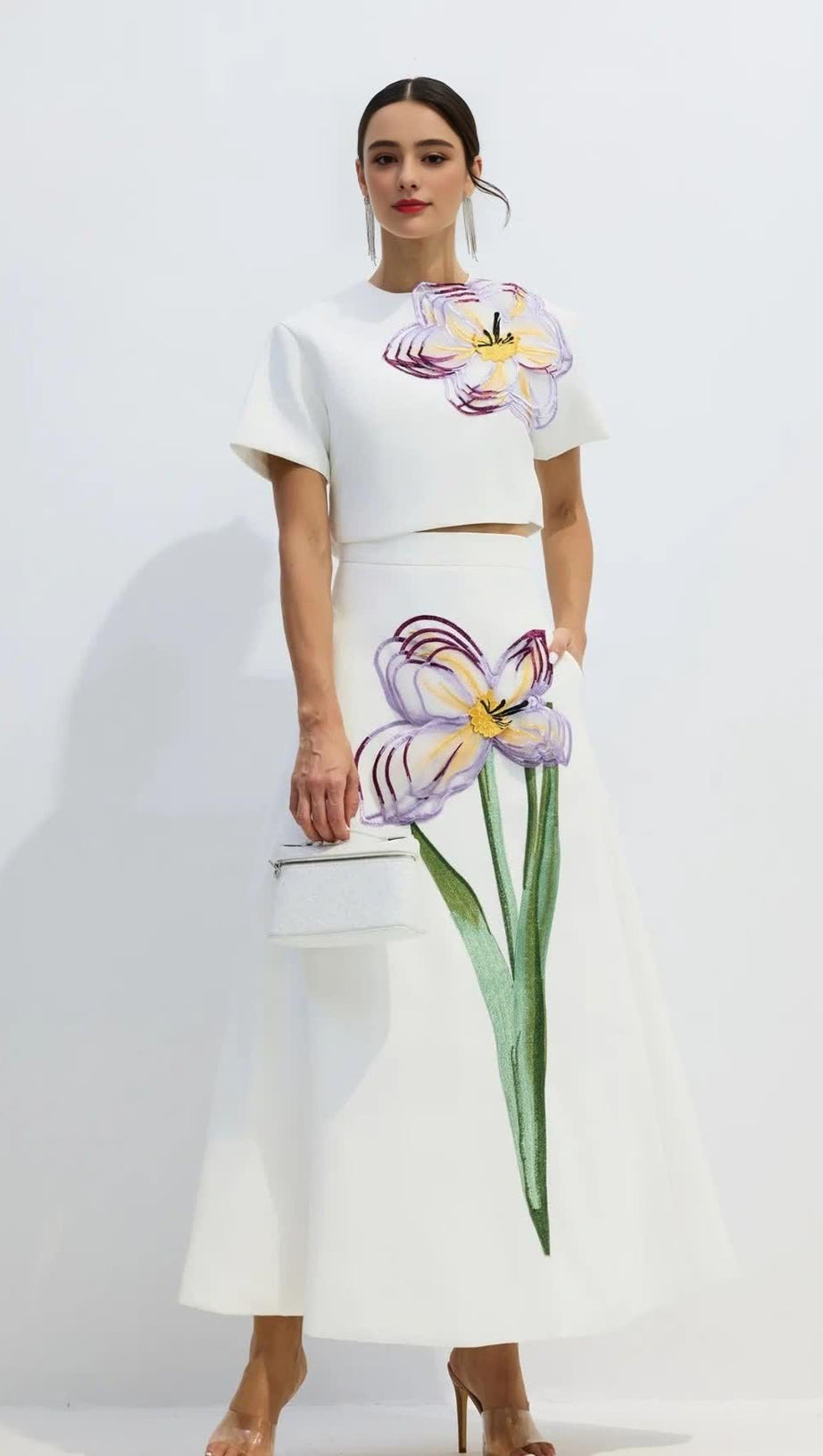 INDIE APPLIQUÉ SLEEVE IRIS PRINT SET IN WHITE