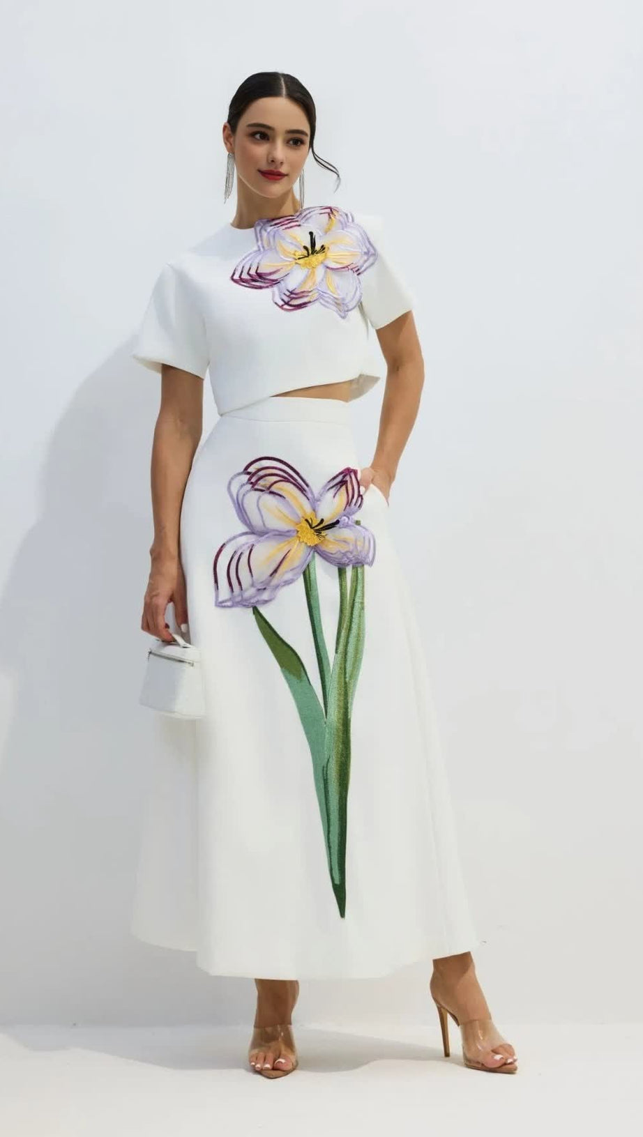 INDIE APPLIQUÉ SLEEVE IRIS PRINT SET IN WHITE