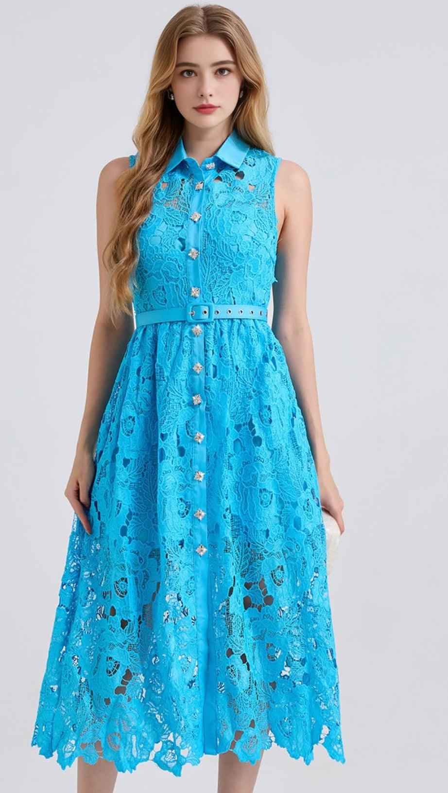 Ärmelloses, schmales Kleid mit hohem Bund und Kragen in Blau