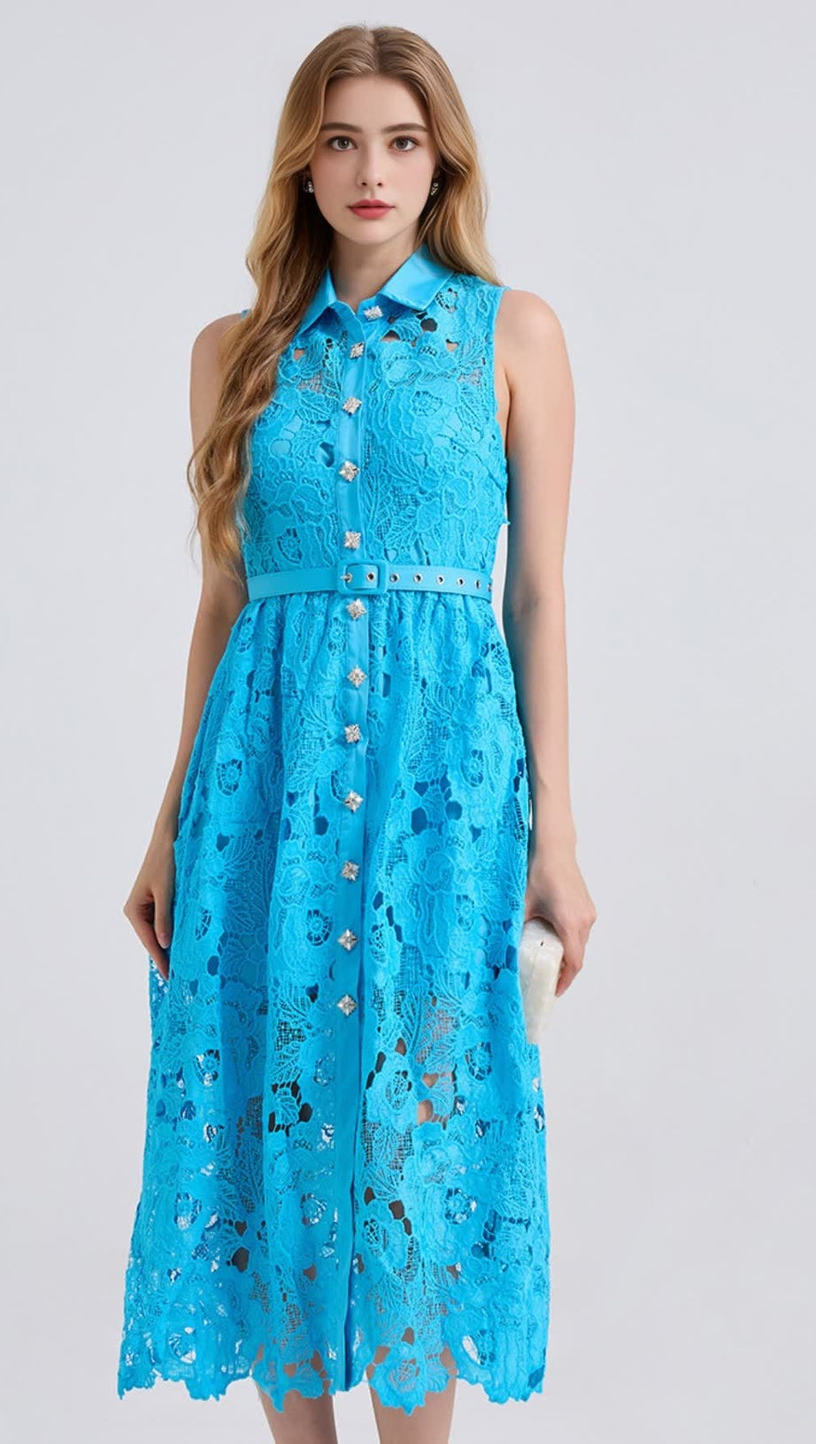 Ärmelloses, schmales Kleid mit hohem Bund und Kragen in Blau