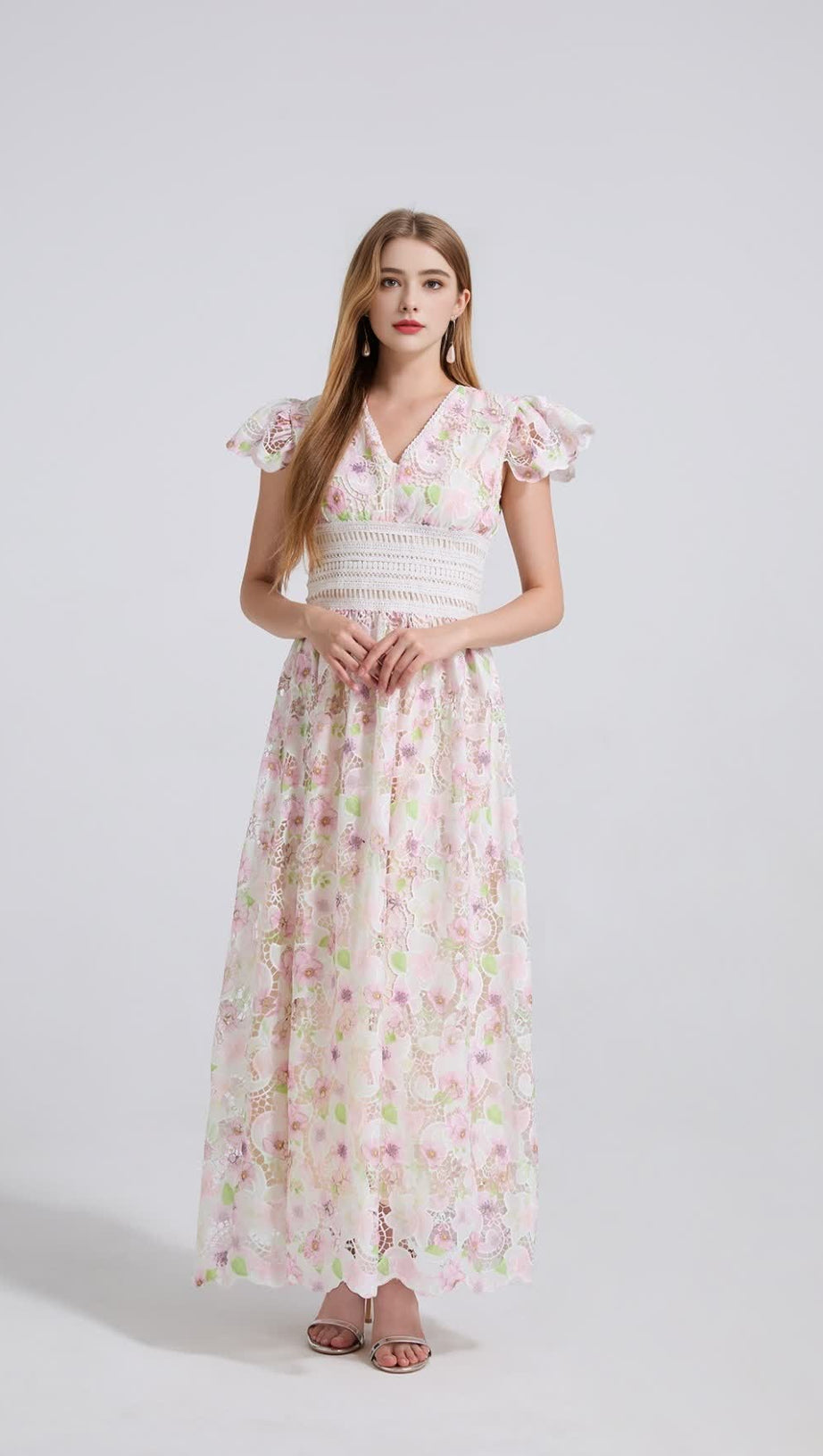 Kleid mit hoher Taille, schmaler Passform und Blumenspitze