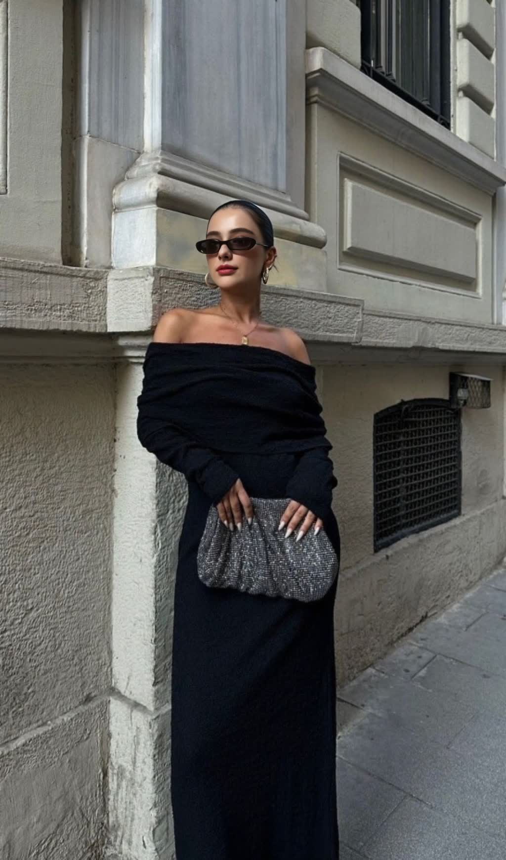 BLACK VACATION - STYLE KNITTED BACKLESS BOAT - NECK MAXI DRESS