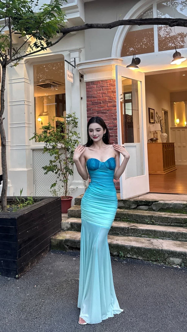 AIIZIE GRADIENT MESH SPLICING BODYCON STRAPLESS MAXI DRESS IN BLUE - product image