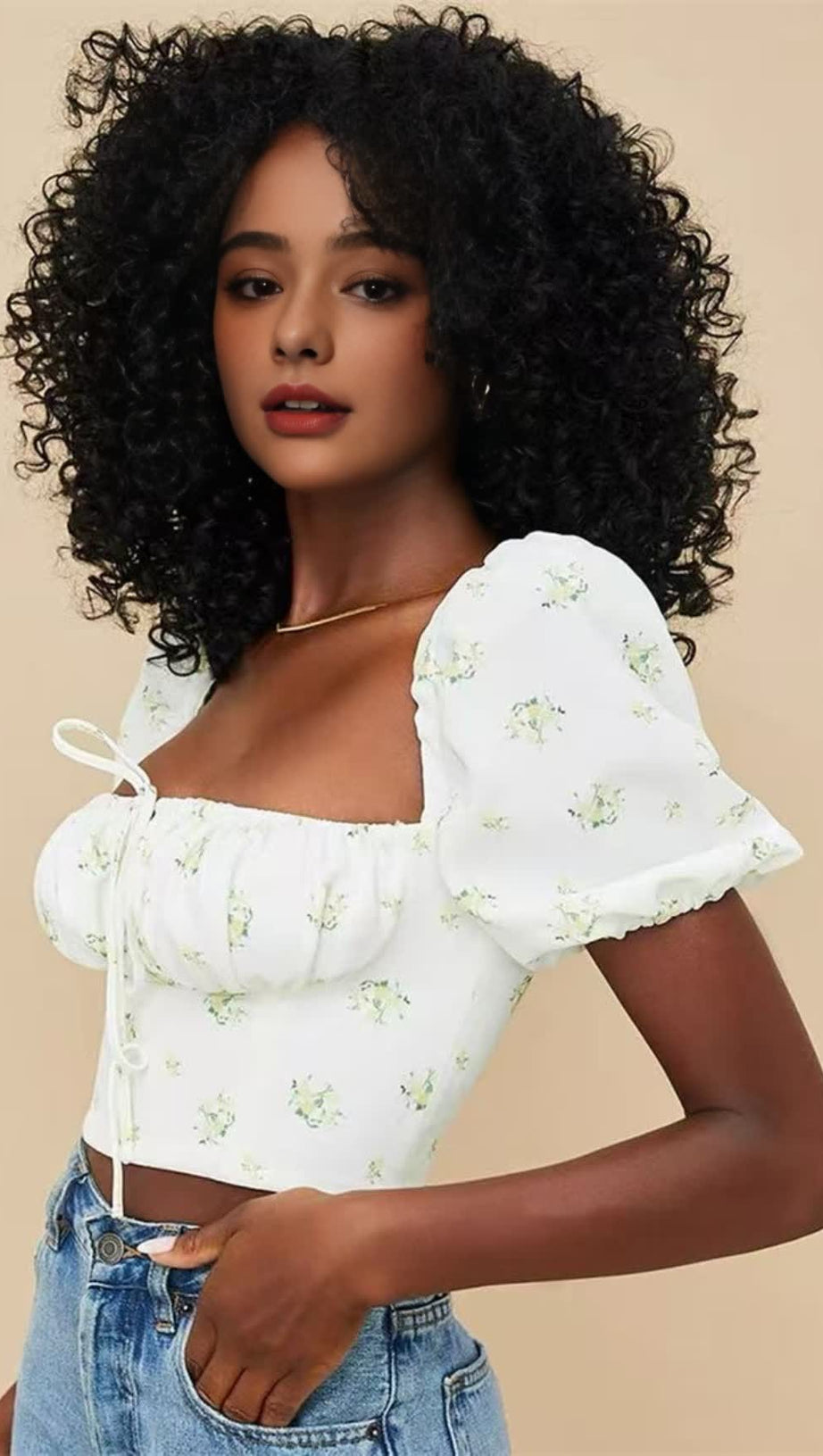 SQUARE-NECKED SHORT FLORAL SMALL TOP