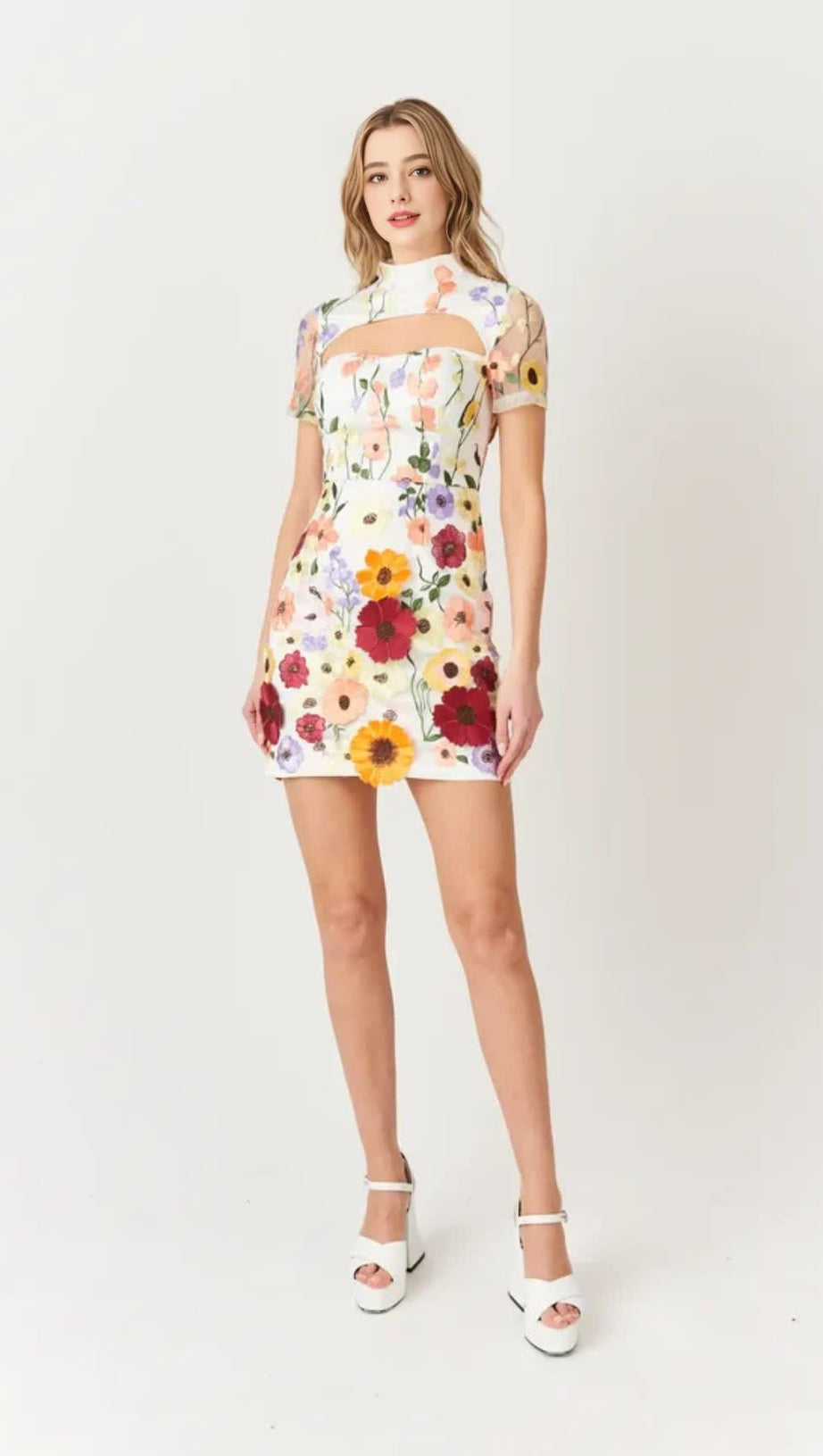SHORT SLEEVED FLORAL PRINTED MINI DRESS