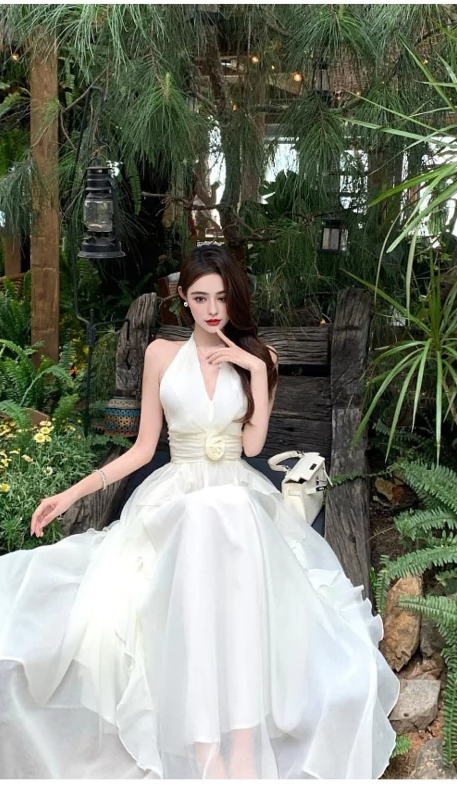 ELEGANTE ABITO LUNGO CON SCOLLO A Lupetto E VOLANT