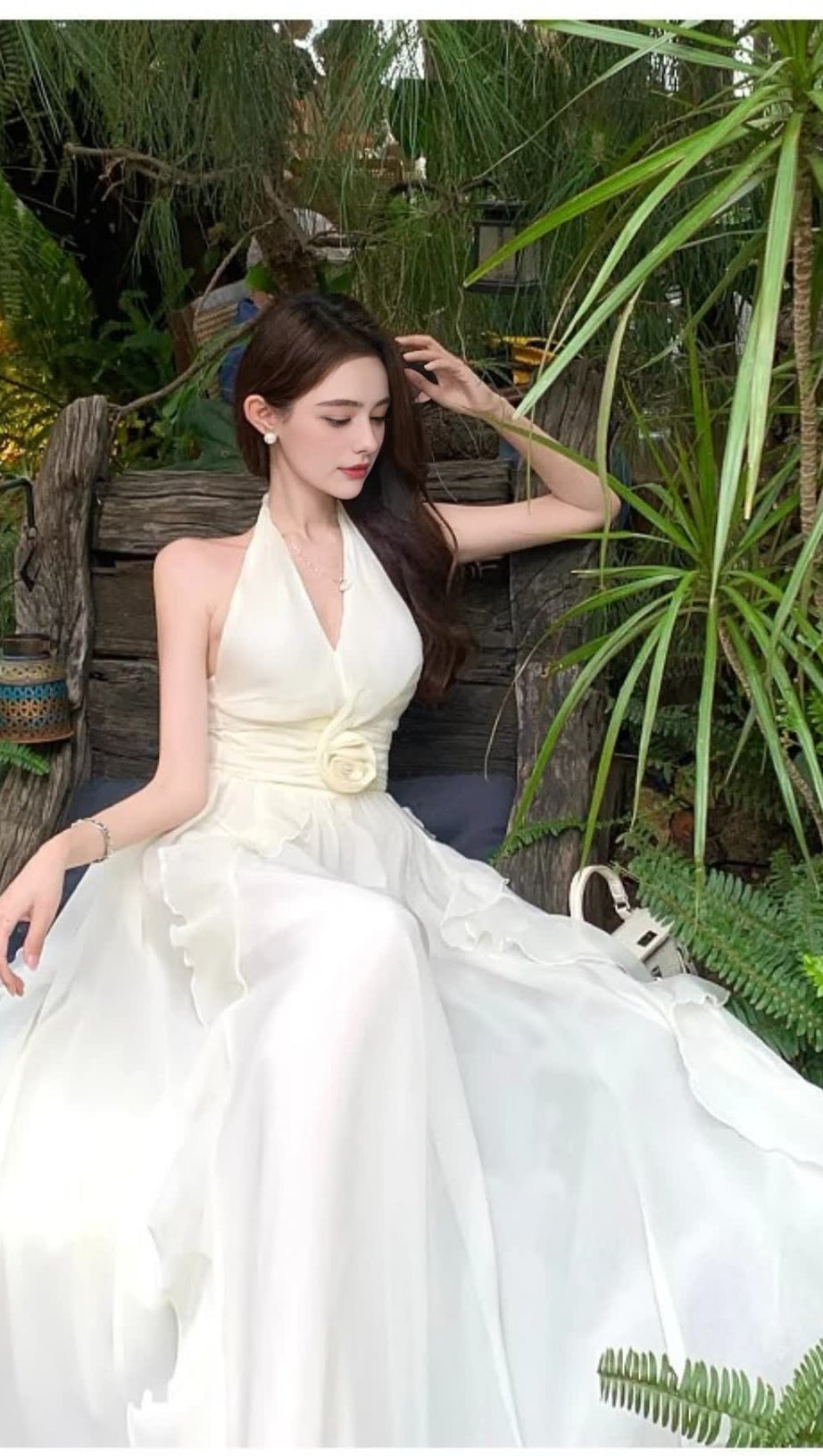 ELEGANTE ABITO LUNGO CON SCOLLO A Lupetto E VOLANT