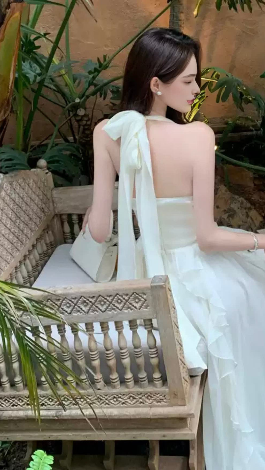 ELEGANTE ABITO LUNGO CON SCOLLO A Lupetto E VOLANT