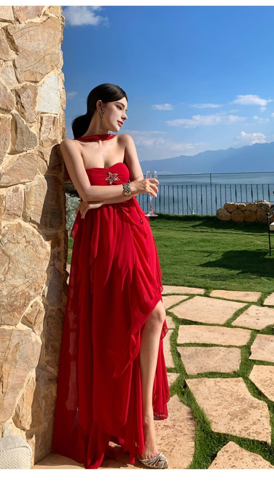 ELEGANT RED STRAPLESS MAXI DRESS
