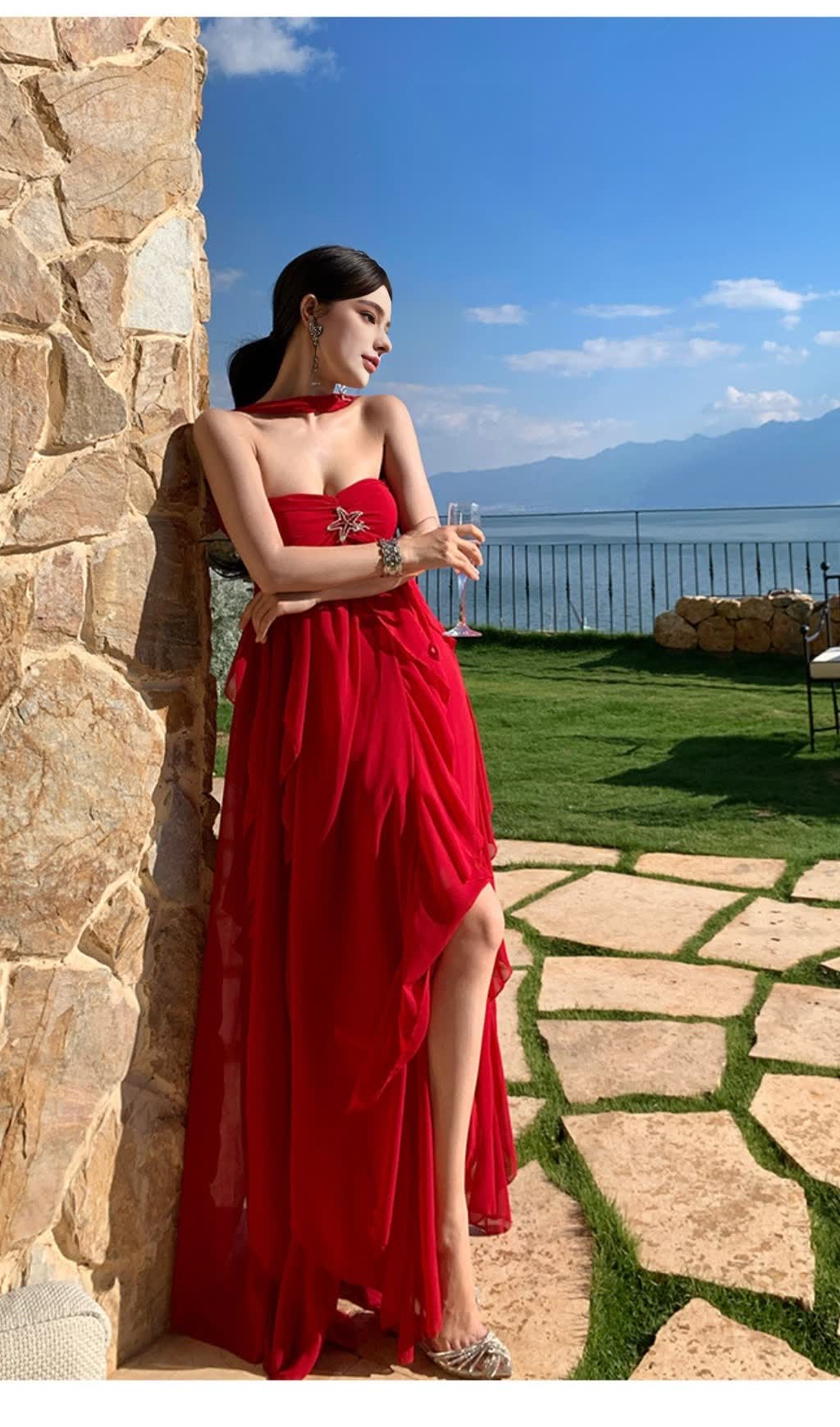 ELEGANT RED STRAPLESS MAXI DRESS