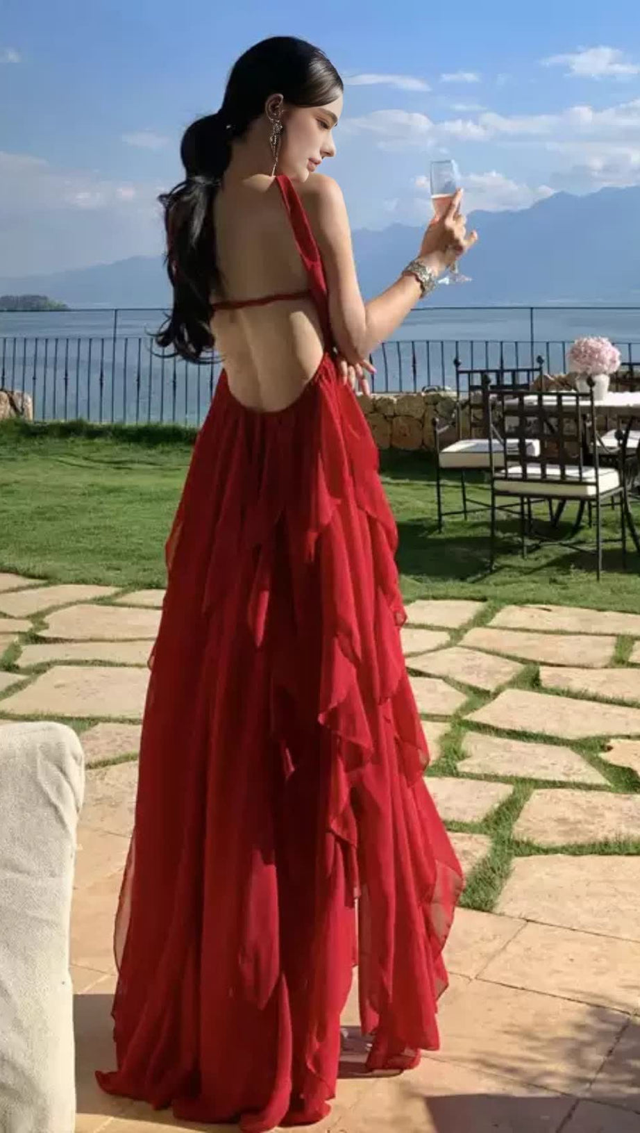 ELEGANT RED STRAPLESS MAXI DRESS