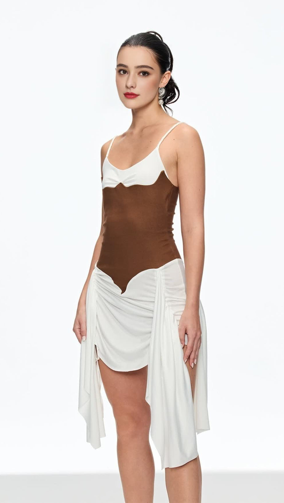 Eunice – Gerüschtes Spaghetti-Minikleid