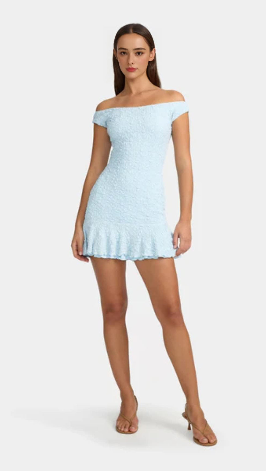 Strukturiertes, gerüschtes, schulterfreies Minikleid in Blassblau