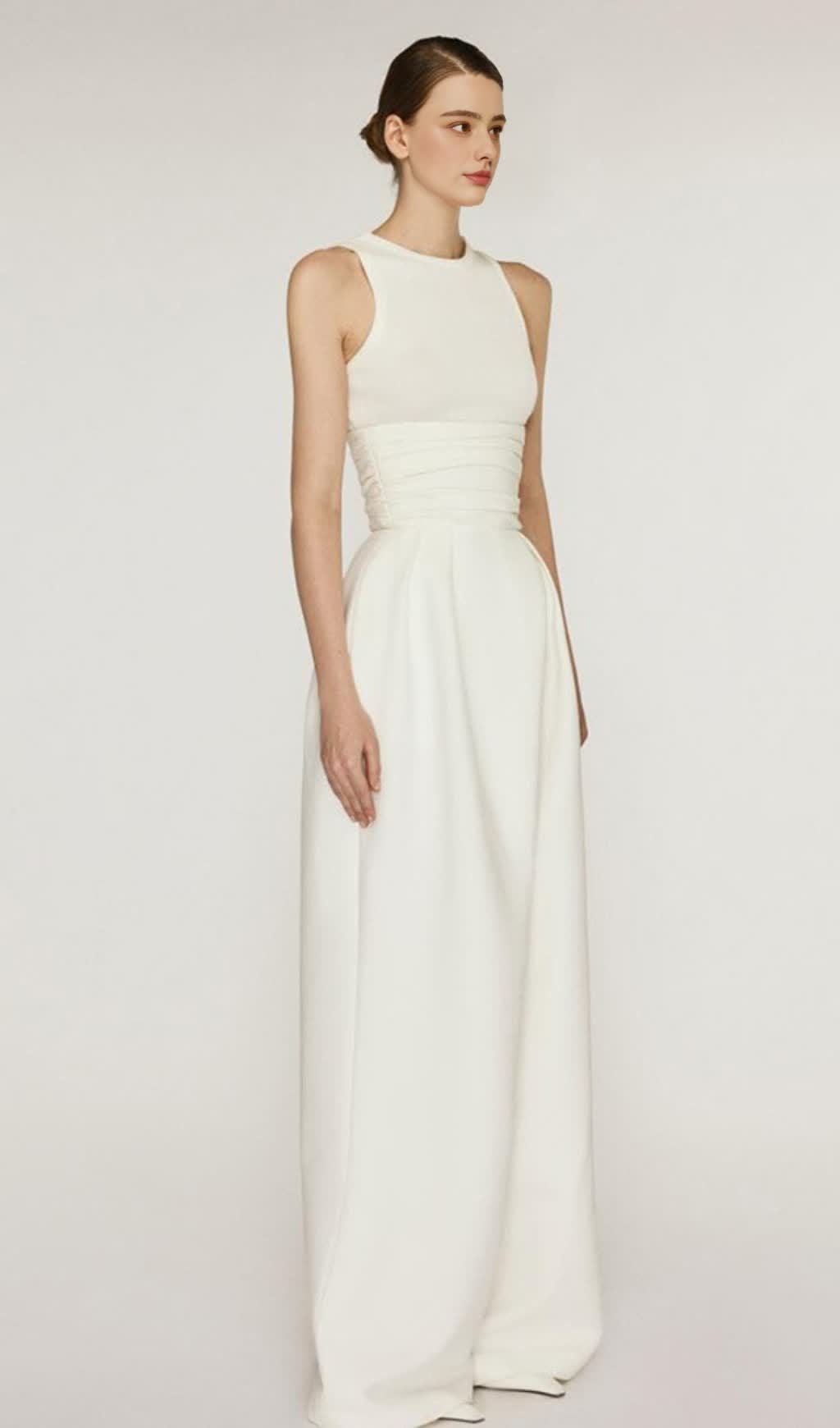 STRETCH SLEEVELESS TANK TOP PLEATED PANTS SET IN WHITE