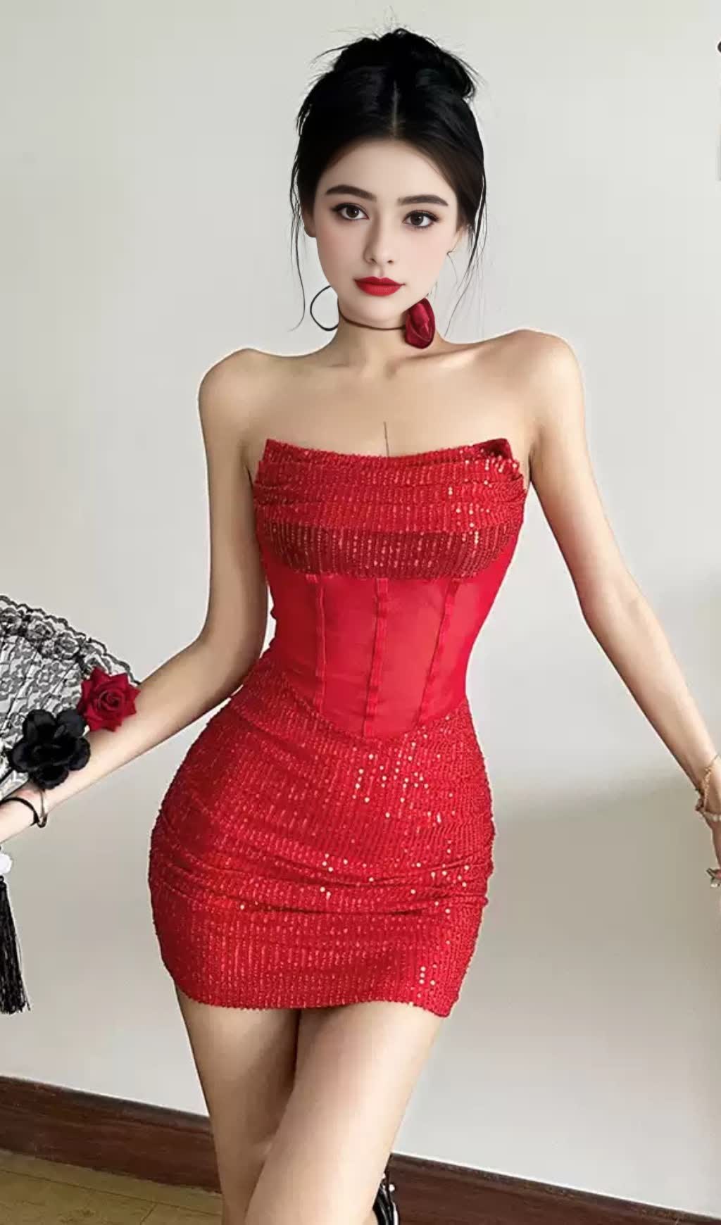 Rotes, trägerloses Mini-Hoco-Kleid aus Netzstoff mit Pailletten