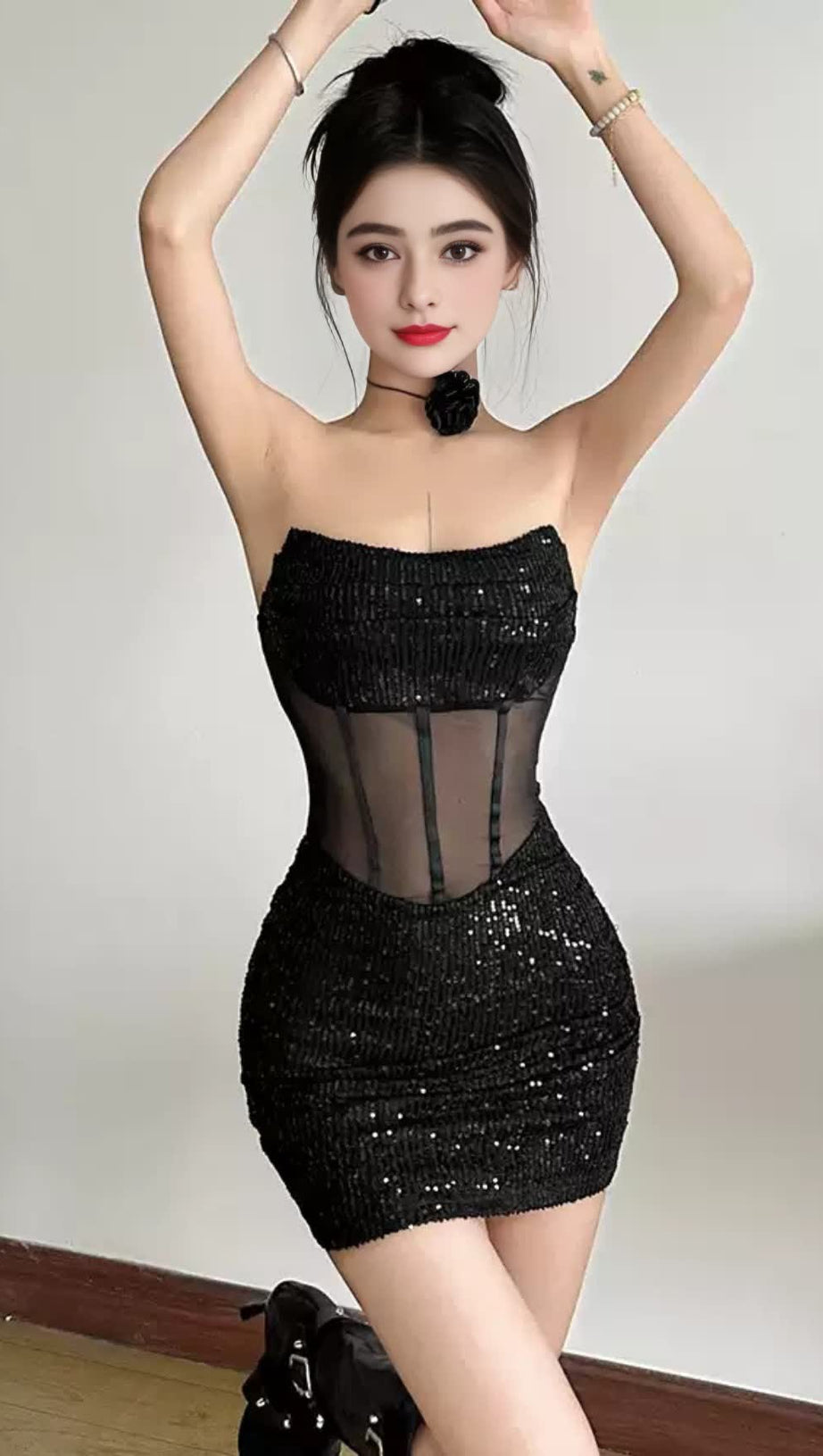 Schwarzes, trägerloses Mini-Hoco-Kleid aus Netzstoff mit Pailletten 