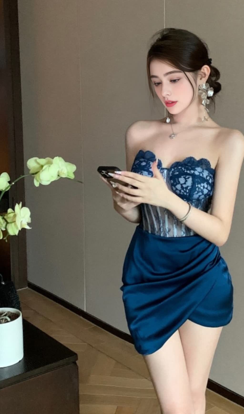 Navy Blue Lace - Top Satin Hoco Dress