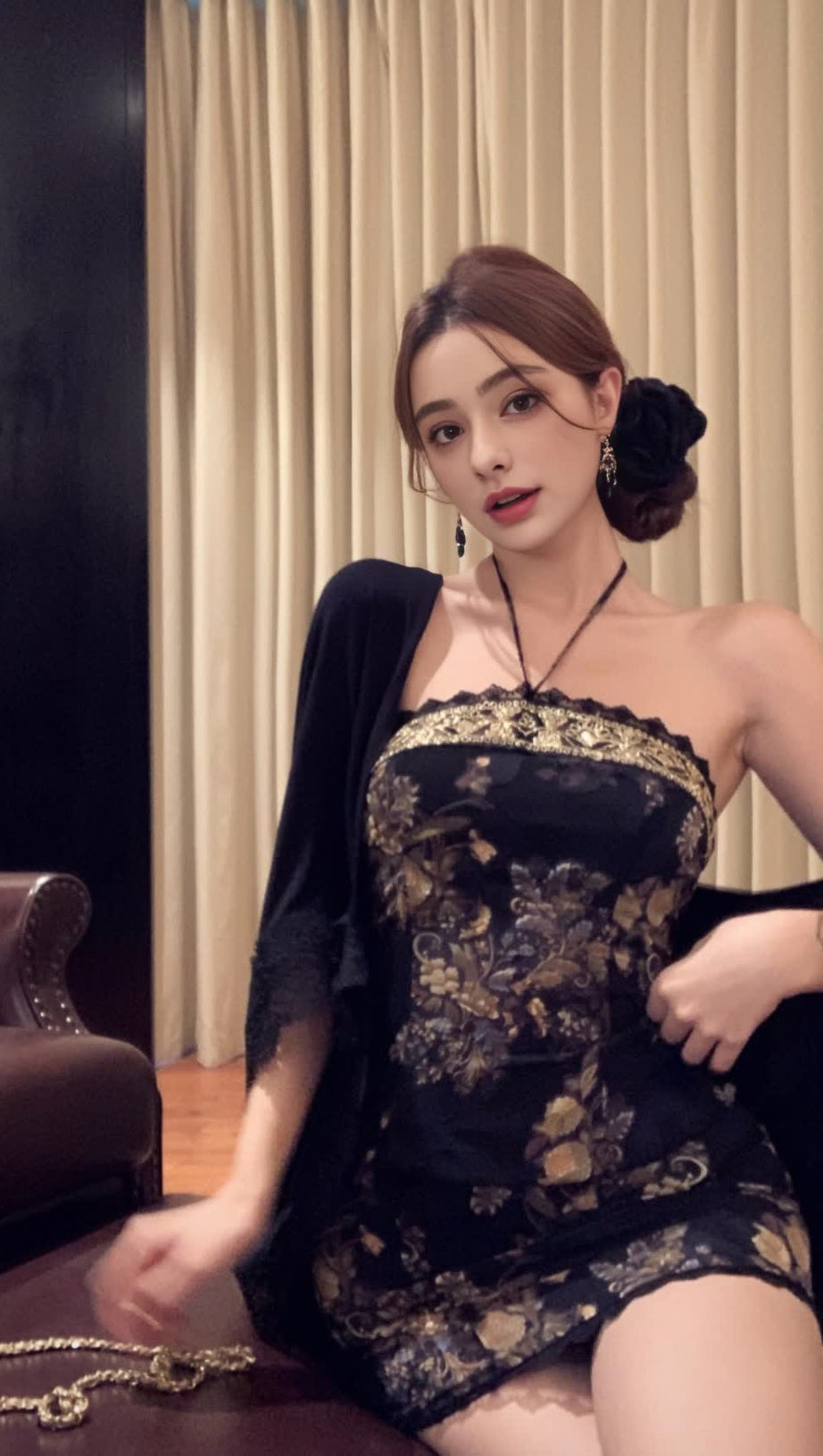 Floral - Besticktes Neckholder-Hoco-Minikleid 