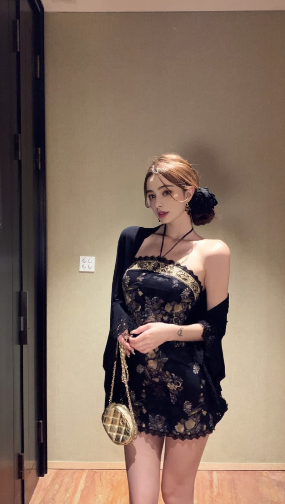 Floral - Besticktes Neckholder-Hoco-Minikleid 