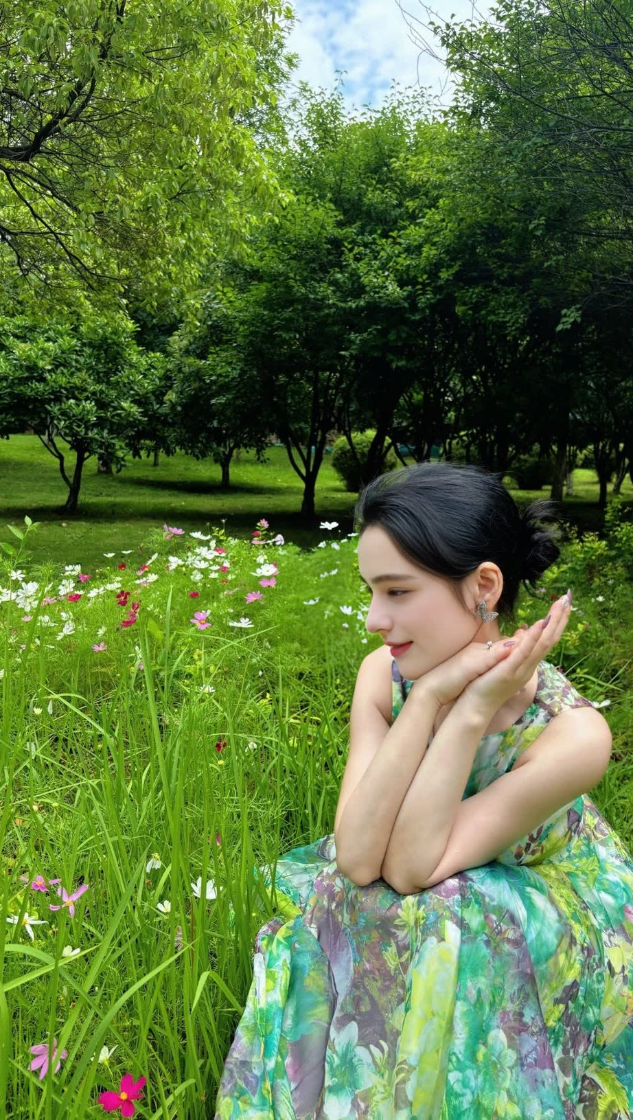 WATERCOLOR FLORAL CHIFFON SLEEVELESS HOCO MAXI DRESS