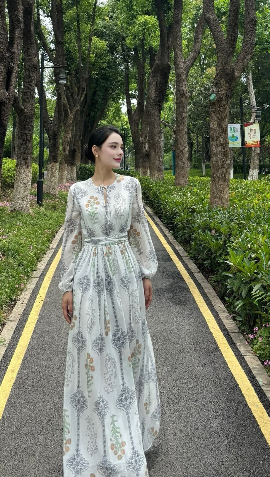 WHITE HIGH - WAIST SLIM FLORAL PRINTED LONG - SLEEVE MAXI FLARED DRESS