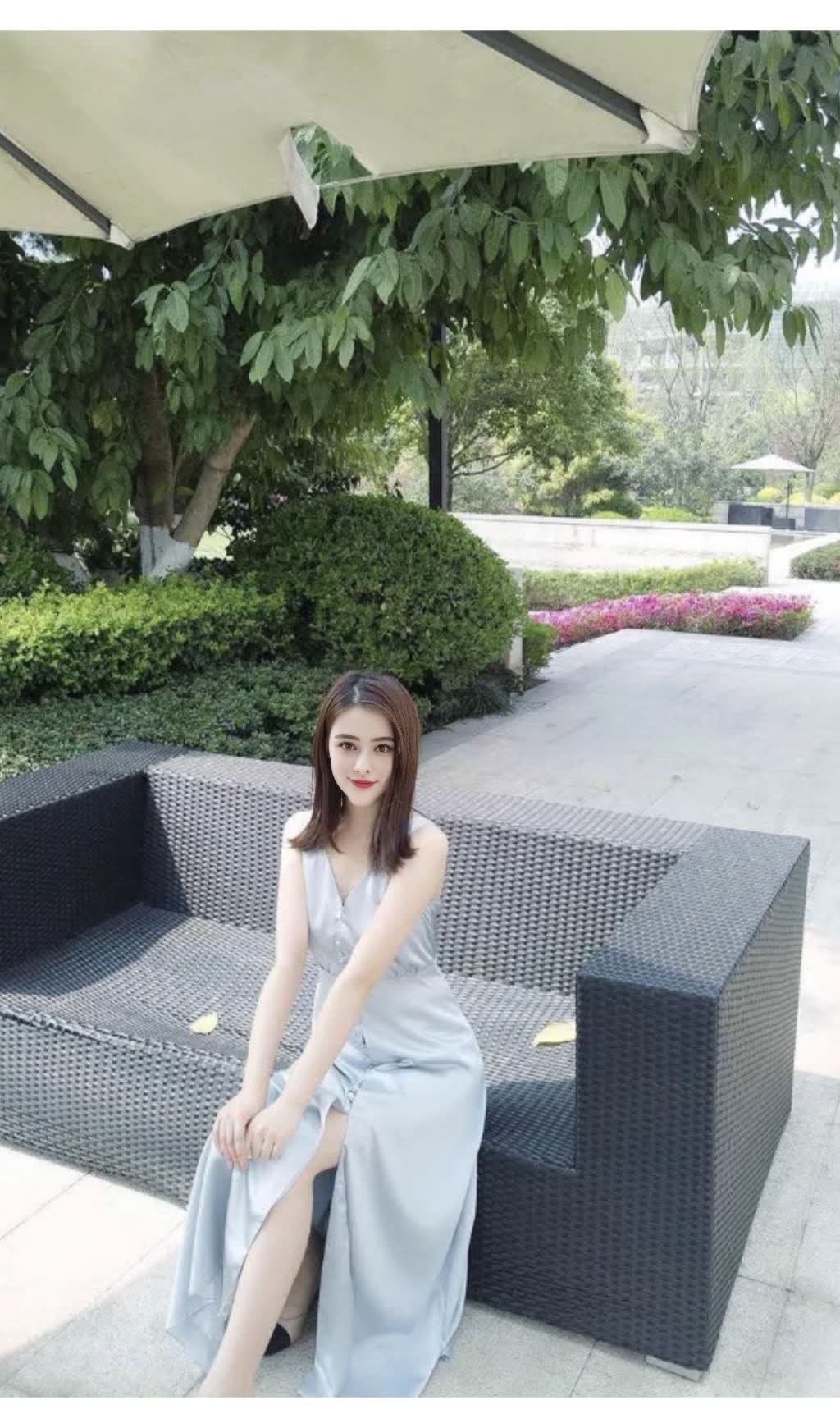 LIGHT GREEN SILK MAXI DRESS WITH BUTTONS AND SLIT