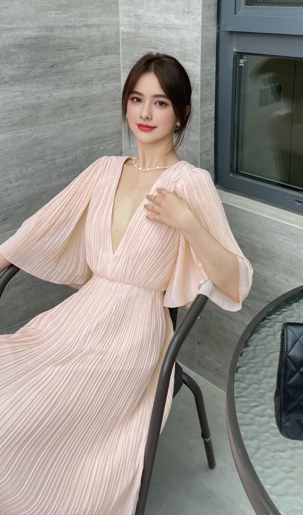 LOTUS ROOT ELEGANT V - NECK PLEATE MAXI DRESS