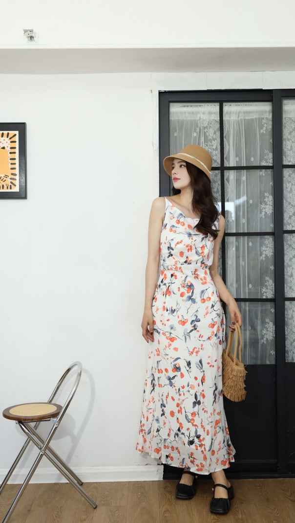AIIZIE ELEGANT FLORAL PRINT SLEEVELESS MAXI DRESS - product image